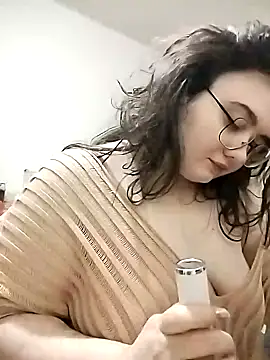 Snapshot of DenisHailey chatting on 01-05-25, 05:30 DenisHailey online show from 01-05-25, 05:30