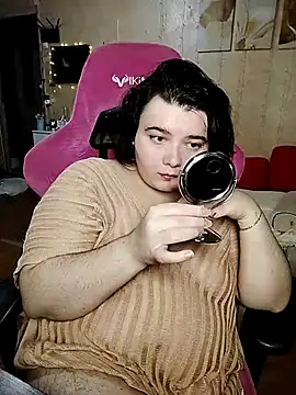 Snapshot of DenisHailey chatting on 09-13-25, 01:22 DenisHailey online show from 09-13-25, 01:22