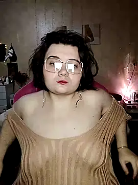 Snapshot of DenisHailey chatting on 10-12-25, 07:35 DenisHailey online show from 10-12-25, 07:35