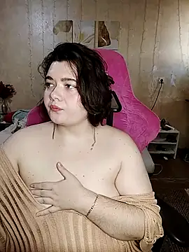 Snapshot of DenisHailey chatting on 10-20-25, 09:32 DenisHailey online show from 10-20-25, 09:32