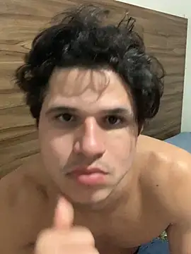 Snapshot of pedrovkr3 chatting on 12-11-24, 12:12 pedrovkr3 online show from 12-11-24, 12:12