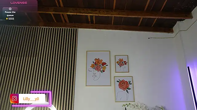 LillyDolls23 online show from 11-16-25, 12:44