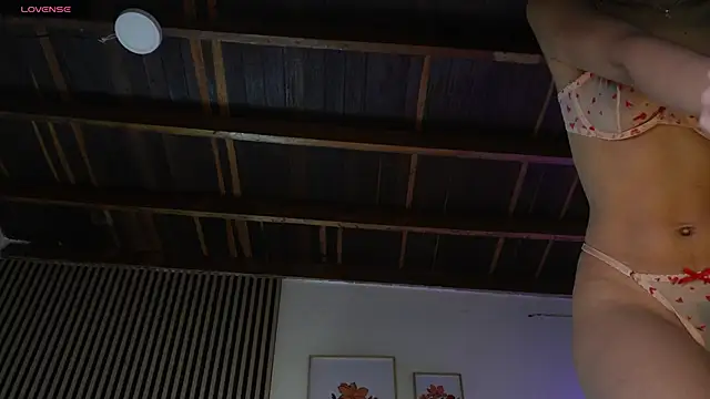 LillyDolls23 online show from 04-08-26, 01:22