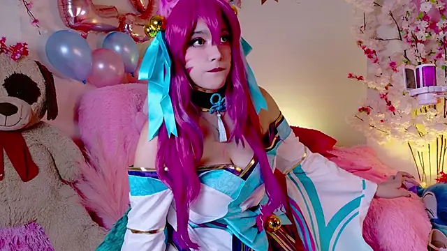 NaomiShimizu online show from 11-05-25, 08:20