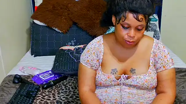 THESHORTQUEEN online show from 12-03-25, 09:46