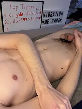 Snapshot of secret_dream415 chatting on 12-17-24, 08:10 secret dream415 online show from 12-17-24, 08:10