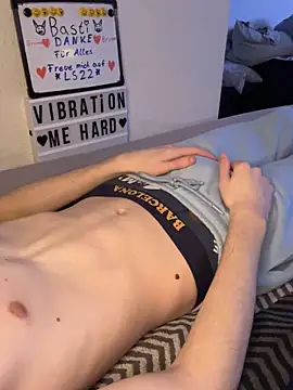 Snapshot of secret_dream415 chatting on 02-19-25, 07:27 secret dream415 online show from 02-19-25, 07:27