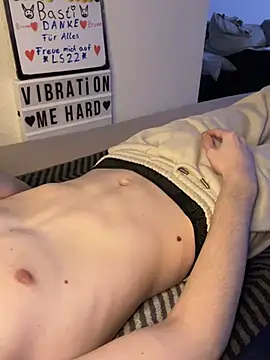 Snapshot of secret_dream415 chatting on 02-24-25, 07:52 secret dream415 online show from 02-24-25, 07:52