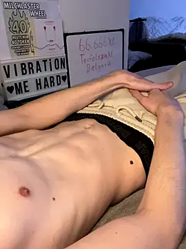 Snapshot of secret_dream415 chatting on 10-01-25, 06:47 secret dream415 online show from 10-01-25, 06:47