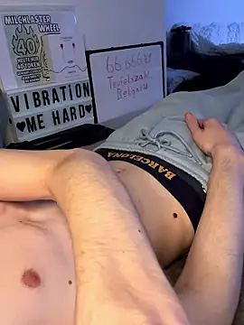 Snapshot of secret_dream415 chatting on 10-08-25, 06:49 secret dream415 online show from 10-08-25, 06:49