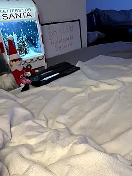 Snapshot of secret_dream415 chatting on 11-18-25, 07:51 secret dream415 online show from 11-18-25, 07:51