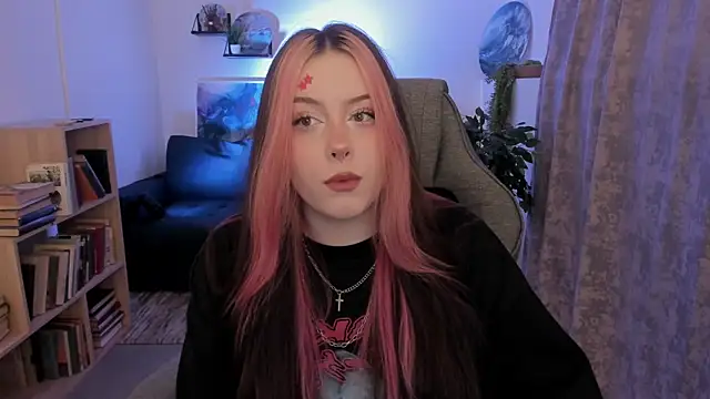CoralineKeyns online show from 06-30-26, 05:30