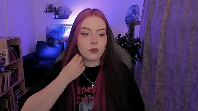 CoralineKeyns online show from 07-07-26, 07:23
