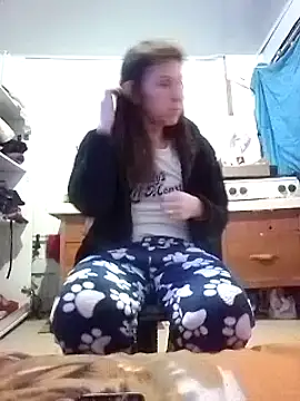 Cameron puppy online show from 03-23-25, 03:43