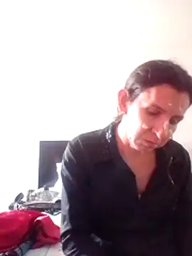 Cameron puppy online show from 10-13-25, 03:34