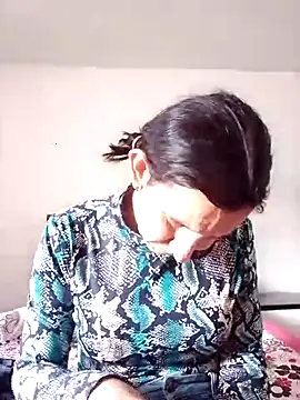 Cameron puppy online show from 10-31-25, 07:48