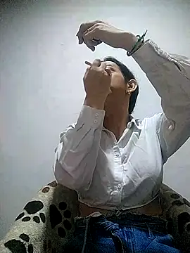 Cameron puppy online show from 01-13-26, 05:29