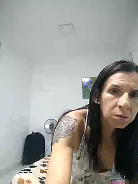 Snapshot of Cameron_puppy chatting on 06-19-26, 06:23 Cameron puppy online show from 06-19-26, 06:23