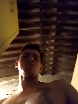 Snapshot of dantero chatting on 10-31-25, 10:44 dantero online show from 10-31-25, 10:44