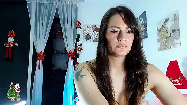 Snapshot of JadeHiilton chatting on 12-26-24, 07:49 JadeHiilton online show from 12-26-24, 07:49