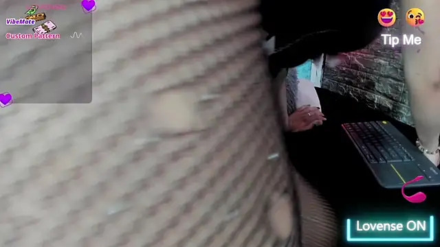 Snapshot of Cloee66 chatting on 11-10-25, 05:45 Cloee66 online show from 11-10-25, 05:45