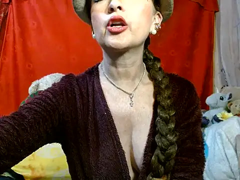 hottieperla online show from 06-27-26, 07:08