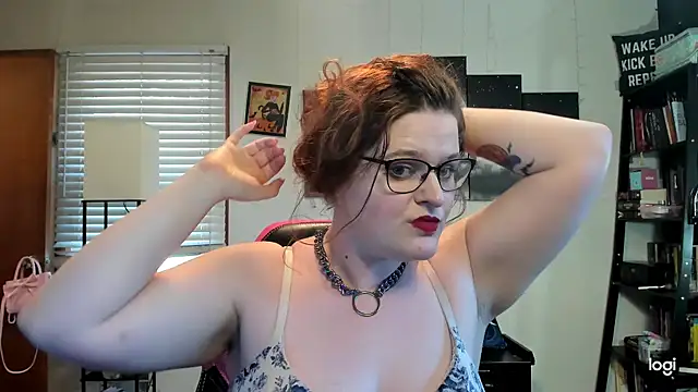 naughtylittlebella online show from 12-19-25, 08:27