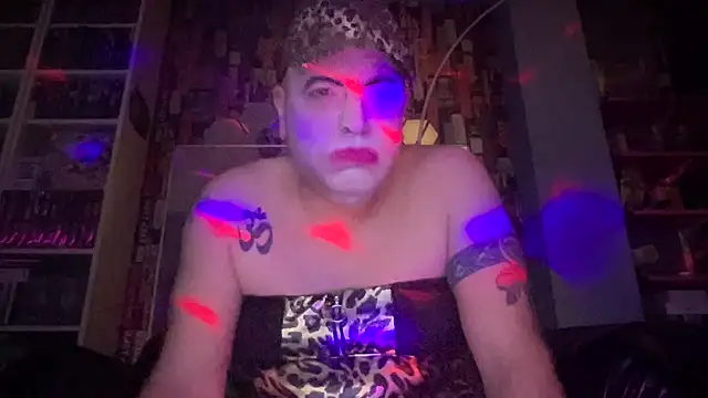 Analzebutt online show from 10-14-25, 11:00