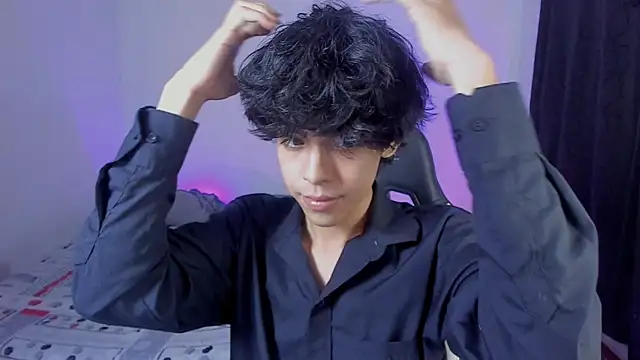 Snapshot of Alan26_ chatting on 11-27-25, 03:41 Alan26 online show from 11-27-25, 03:41