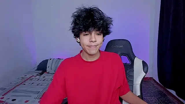 Snapshot of Alan26_ chatting on 11-29-25, 03:59 Alan26 online show from 11-29-25, 03:59