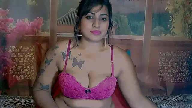 Snapshot of RoyalIndianCreamPuff chatting on 02-21-26, 07:48 RoyalIndianCreamPuff online show from 02-21-26, 07:48