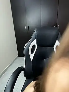 Snapshot of adara_lennox chatting on 02-22-26, 08:29 adara lennox online show from 02-22-26, 08:29