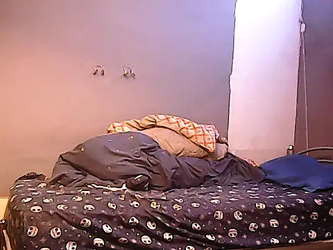 Snapshot of twinkerbell344 chatting on 02-15-26, 11:23 twinkerbell344 online show from 02-15-26, 11:23