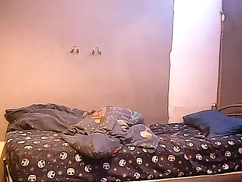 Snapshot of twinkerbell344 chatting on 02-28-26, 08:37 twinkerbell344 online show from 02-28-26, 08:37