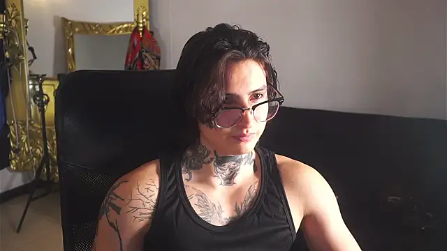 Snapshot of dantecoppolaa_ chatting on 02-25-25, 08:30 dantecoppolaa online show from 02-25-25, 08:30