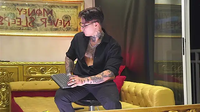 dantecoppolaa  online show from 03-26-26, 02:28