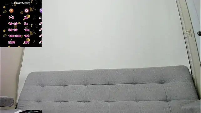 Snapshot of AliciaMiilf chatting on 02-11-26, 09:20 AliciaMiilf online show from 02-11-26, 09:20