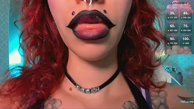 Snapshot of LeylaNoiry chatting on 10-16-25, 02:40 LeylaNoiry online show from 10-16-25, 02:40