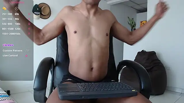 Aaronblack1  online show from 09-15-25, 02:17