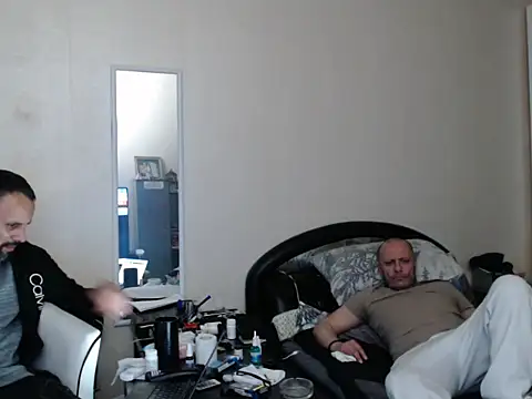 Snapshot of Terizizz chatting on 04-20-26, 08:32 Terizizz online show from 04-20-26, 08:32