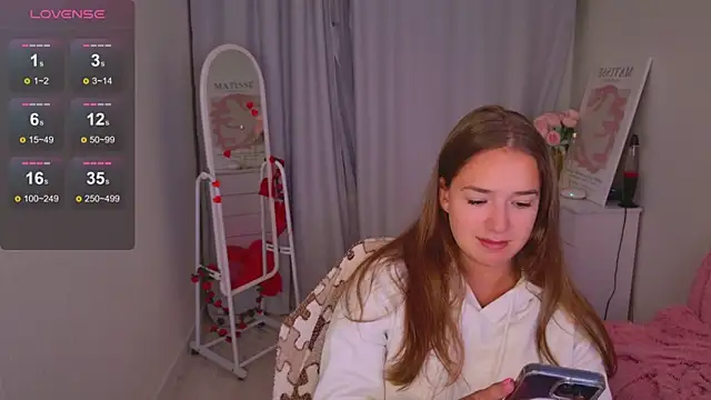 LovelyJessie online show from 02-19-26, 02:02