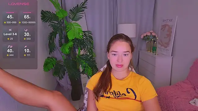 LovelyJessie online show from 07-20-26, 01:35