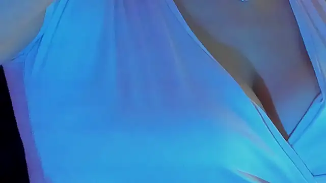 Snapshot of scarlet-kennedy98 chatting on 11-24-25, 09:36 scarlet-kennedy98 online show from 11-24-25, 09:36