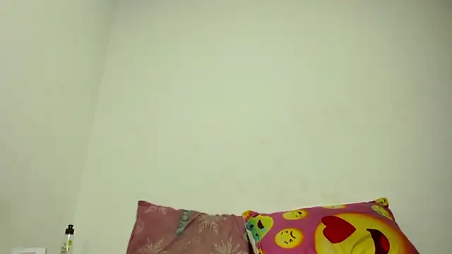 Snapshot of hugexboobs69 chatting on 12-03-24, 01:21 hugexboobs69 online show from 12-03-24, 01:21