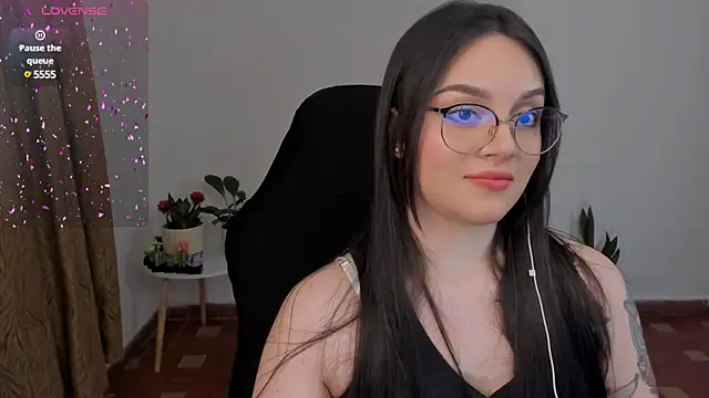 anaveleeez online show from 12-11-24, 05:21