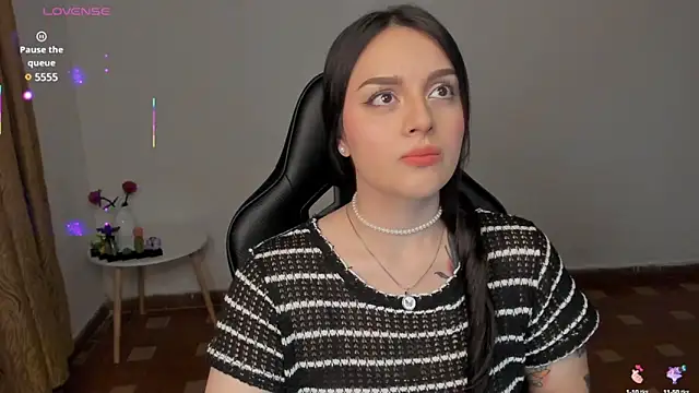 anaveleeez online show from 02-06-25, 07:13