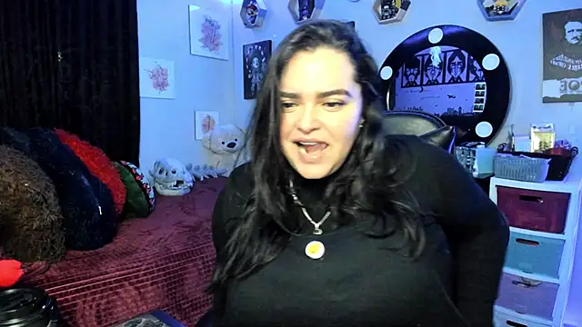 Snapshot of Luise_Meyrink chatting on 01-13-26, 01:22 Luise Meyrink online show from 01-13-26, 01:22