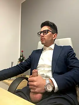 Snapshot of masterboss_ chatting on 12-06-24, 12:38 masterboss  online show from 12-06-24, 12:38