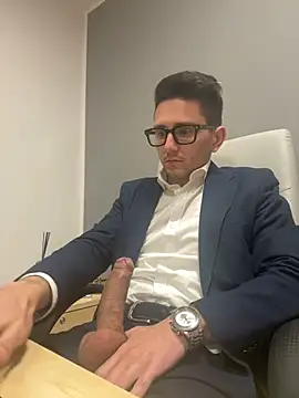 Snapshot of masterboss_ chatting on 01-09-25, 12:52 masterboss  online show from 01-09-25, 12:52