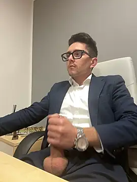 Snapshot of masterboss_ chatting on 01-09-25, 08:11 masterboss  online show from 01-09-25, 08:11